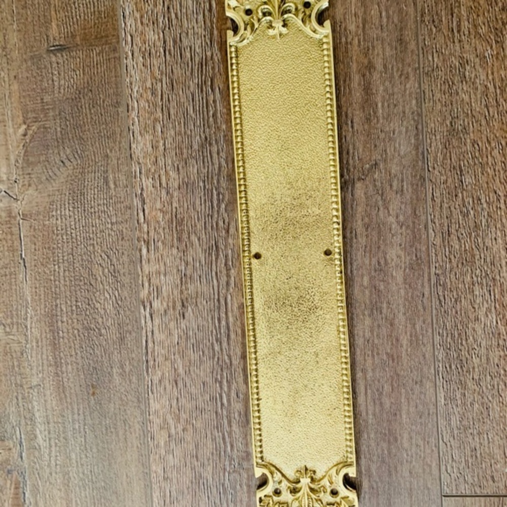 Brass Accents fleur de Lis push Plate